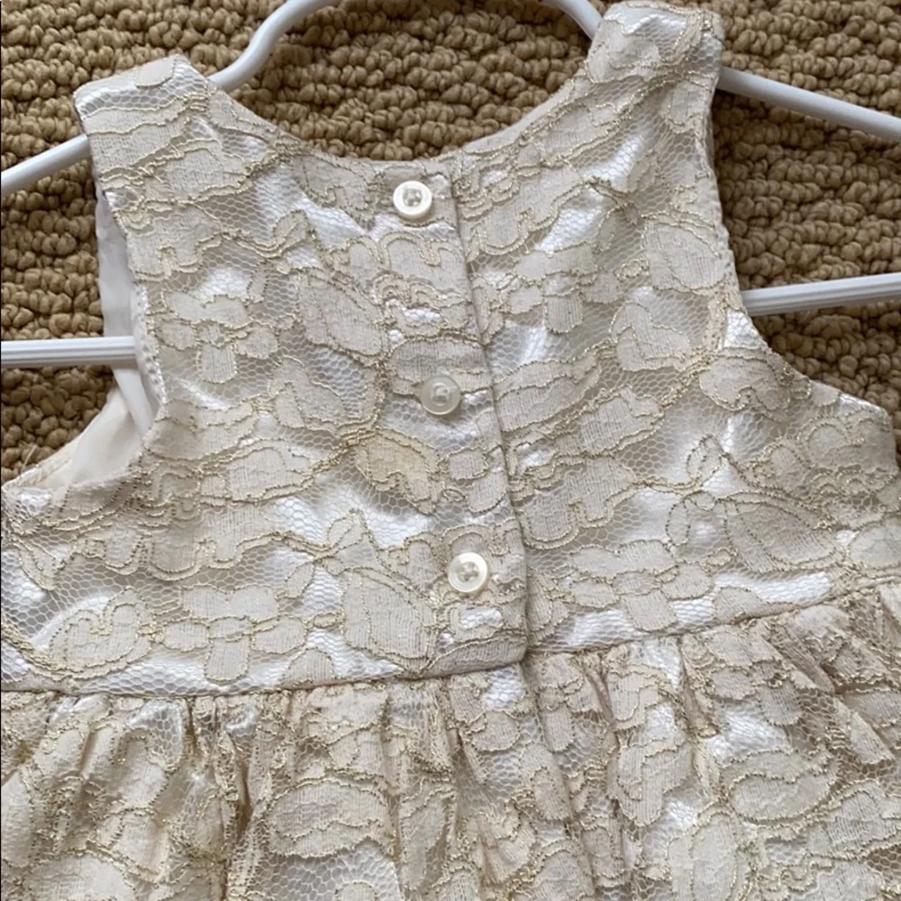Infant cream lace holiday dress with black bow - Picture 5 of 8